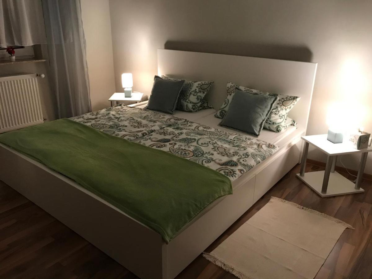 Ferienwohnung Von Paris Petersberg  Exteriör bild