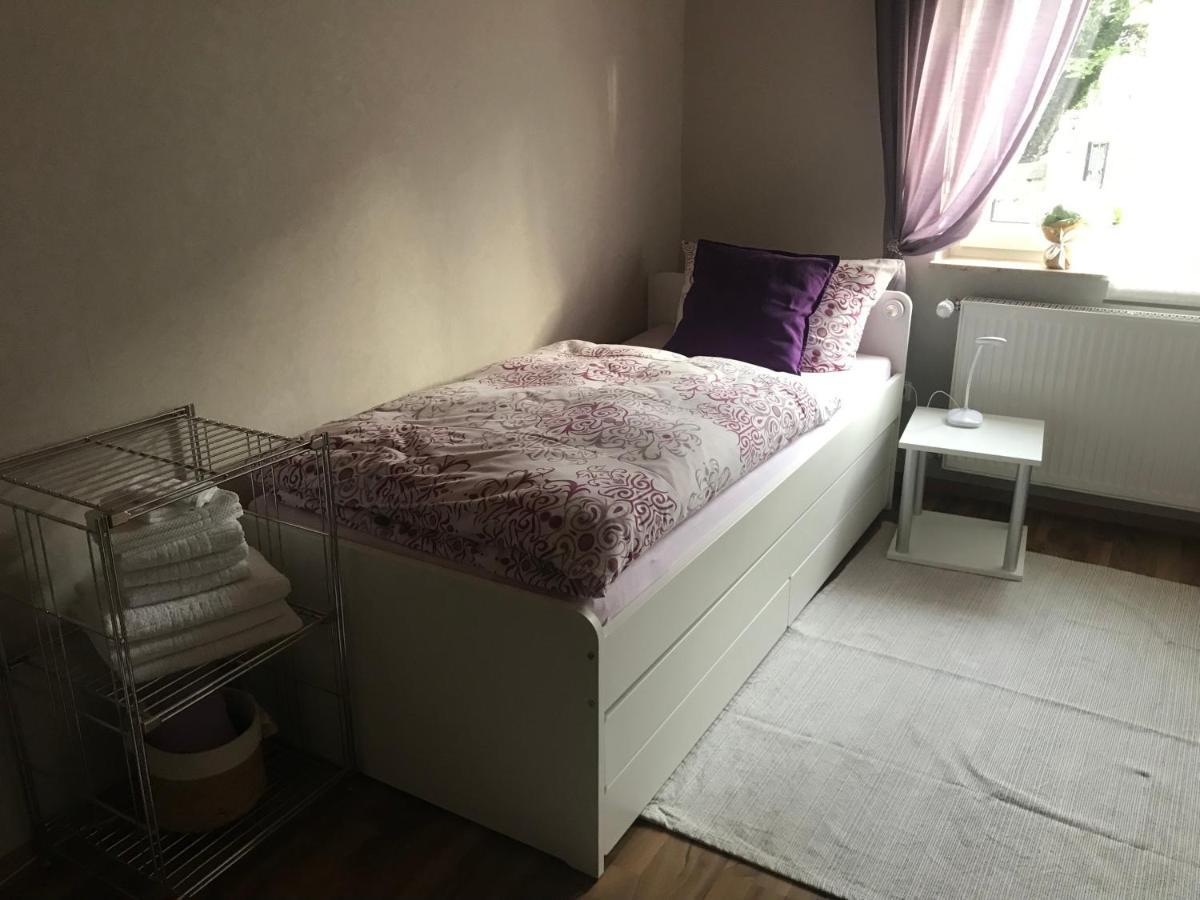 Ferienwohnung Von Paris Petersberg  Exteriör bild